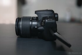 Canon 200D + Canon EF-S 18-55 f/3.5-5.6 - 7
