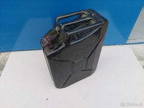 PRODÁM NĚMECKÝ KANYSTR 20 l TGL 4368 r,1986 - 7