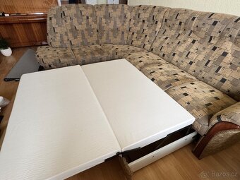 Rozkládací rohový gauč a rozkládací křeslo - 7