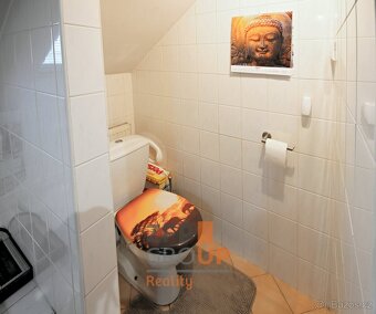 Prodej rodinného domu o rozloze 200 m², ulice Janáčkova, Pol - 7