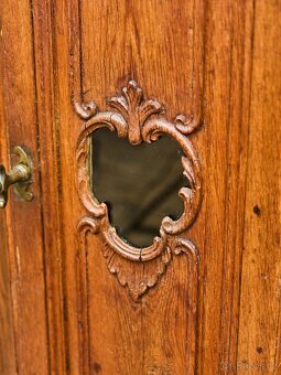 Vyřezávaná lutyšská dubová knihovna z 19. století - 7