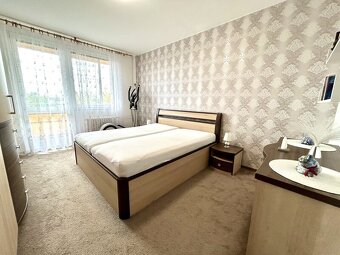 Prodej prostorného bytu 3+1 upravený na 4+1, 4x lodžie, Hrad - 7