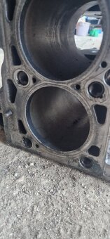 blok 2.5TDi AXE - 7