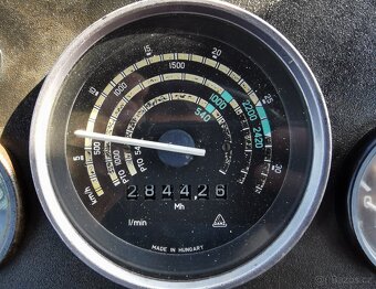ZETOR 7245 S ČELNÍM NAKLADAČEM QUICKE 520 - 7