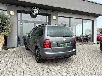 Volkswagen Touran 1,4 TSI 103kW DSG TREND TOP STAV - 7