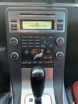 Volvo V70 D5 awd 151kw Momentum – GO motor, 4x4, top výbava - 7