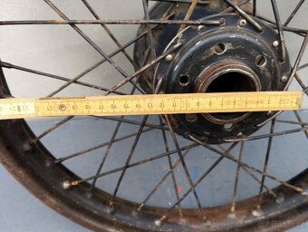 Zadní kolo na předválečné moto Bianchi - 7