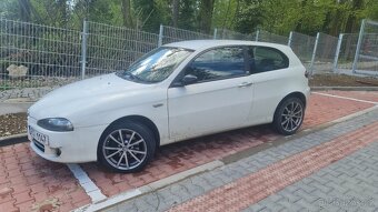 Alfa romeo 147 JTDm 2008 - 7
