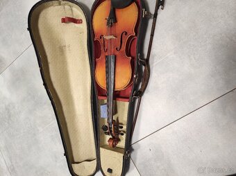 Housle - 7