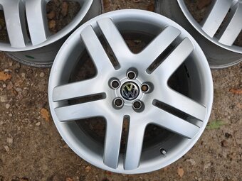 Sada originálních Alu disků VW LONG BEACH –7Jx17“ - 7