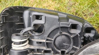 Ruzne veci Toyota, KIA, Mercedes - zrcadlo, listy, absorber - 7