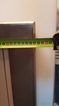 Prodám trezor v ocelovém rámu zabudovaný do nerezové skříně - 7