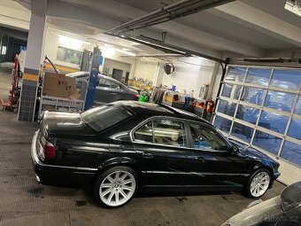 BMW e38 730ia v8 nebo vyměním - 7