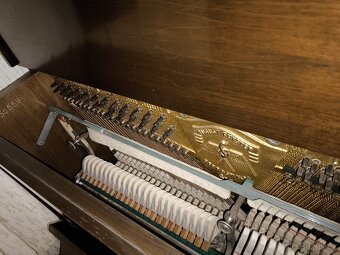 Pianino August Förster, stolička, metronom - 7