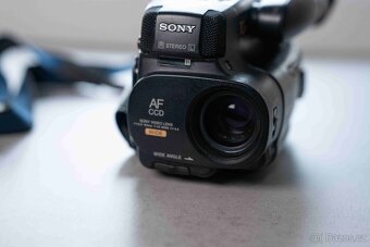 Sony CCD-TR 470E - 7