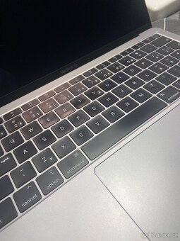 MacBook Air 13" 16GB RAM/256GB - 7