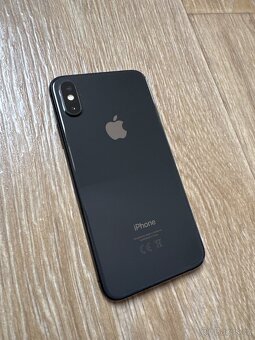 Apple iPhone Xs 256GB Černý - 7