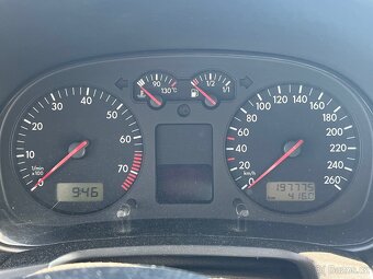 Volkswagen Golf 4 1,6 74kw - 7