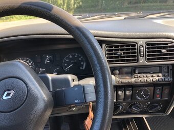 Renault 19 - 7
