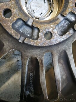 ALU kola Renault Scénic 5x114,3 r17 Originál,pneu 6mm 205/55 - 7
