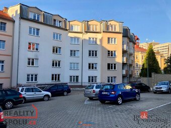 Pronájem, byty/3+kk, 63 m2, nám. V. Řezáče 647/14, 36001 Kar - 7