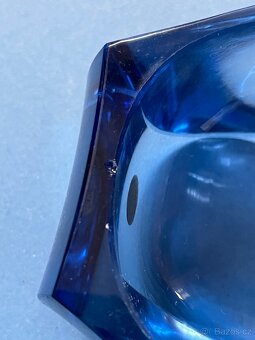 Stará skleněná dóza a flakón - 7