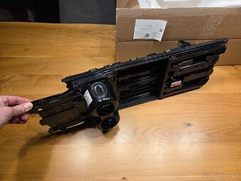 Středová konzole Tesla Model 3 - použitá - 7