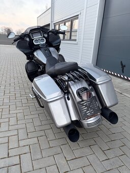 HARLEY DAVIDSON ROAD GLIDE - 7