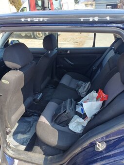 Volkswagen Golf 4 - 1.4 - 7