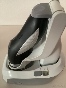 Holící strojek PHILIPS SPEED s čistící základnou - 7