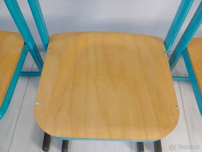 4 stohovatelné židle s kovovou podnoží - 7