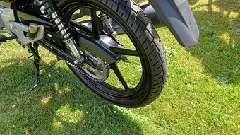 Yamaha YBR 125 pouze 10590 km - 7