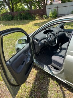 Toyota Yaris - 7