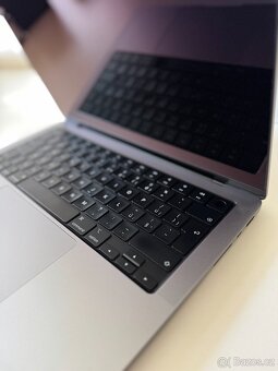 Macbook Pro M1 14-inch, 512gb SSD, 16gb RAM [TOP STAV] - 7