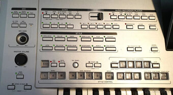 61klávesové digitální pracovní stanice Yamaha Tyros 5, repro - 7