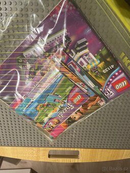 KindKraft stul na Lego s boxy a stavebnicemi - 7