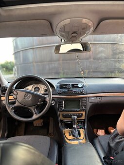 MERCEDES BENZ W211 E320cdi - 7