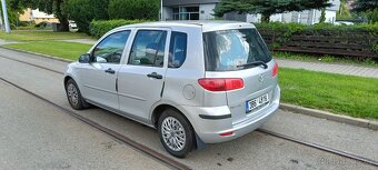 PRODÁM MAZDA 2, 1.2 BENZÍN, velmi pěkný stav, klima, nové pn - 7