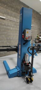 Jednosloupový mobilní zvedák 3500/2500 kg ZÁRUKA - 7