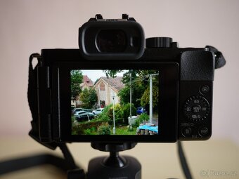 Fotoaparát Panasonic G100+stativ a brašna Panasonic... - 7