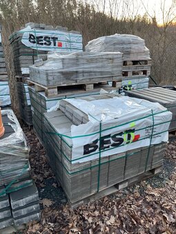 Stavební  materiál, dlažba, skruže, obrubníky - 7