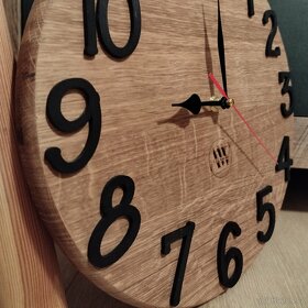 Ručně vyrobené nástěnné hodiny dubový masiv - 7