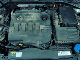 Vůz na náhradní díly VW Golf 7 kombi 2015 CRBC PFL LA7W - 7