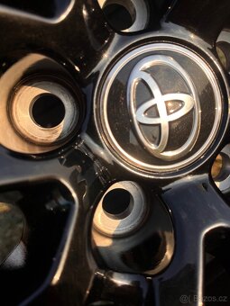 Prodám originál Toyota ALU černé disky R19 + pneu - 7