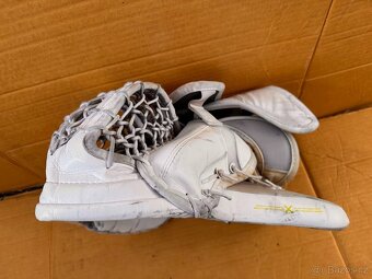 LAPAČKA BAUER VAPOR HYPERLITE 2 , vel. Sr - 7