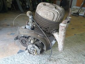 MOTOR ČZ 175 PRASE - 7