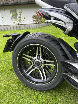 Triumph Rocket 3 GT - 7