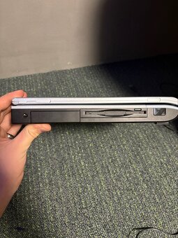 Fujitsu Amilo M-6500 - 7