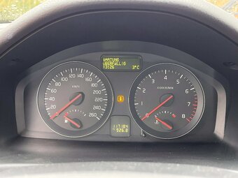 Volvo S40, 1.6 Benzín, nová STK, TZ - 7
