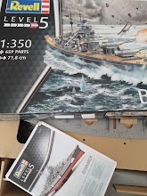 MODEL LODĚ BISMARCK REVELL 1:350 KE SLEPENÍ - 7